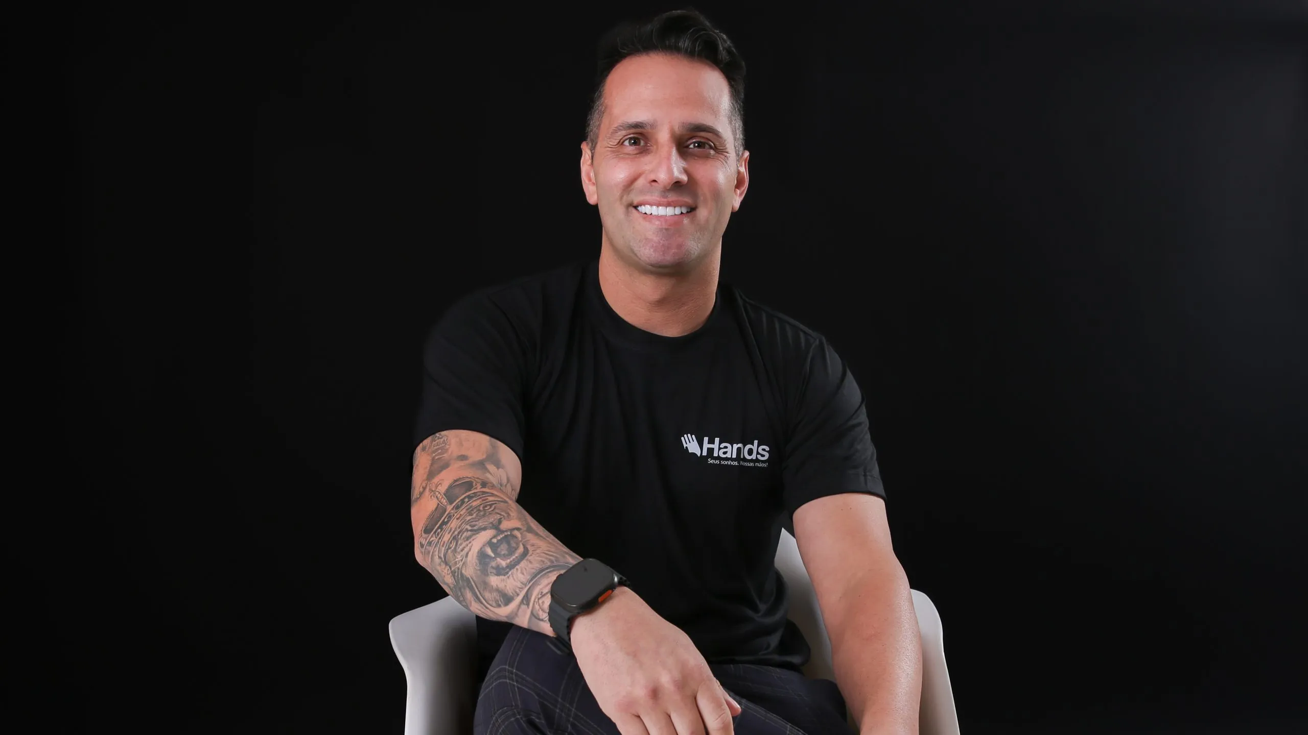 Rodrigo Sampaio une vídeo, marketing e educação para fazer negócios acontecerem