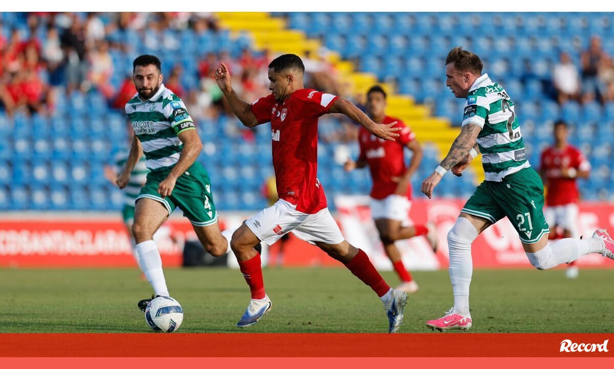 Gabriel Silva pode realizar em Dublin o último jogo pelo Santa Clara – Santa Clara