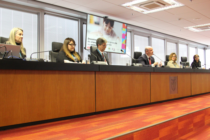 Seminário nacional aborda segurança e direitos de crianças e adolescentes no ambiente digital