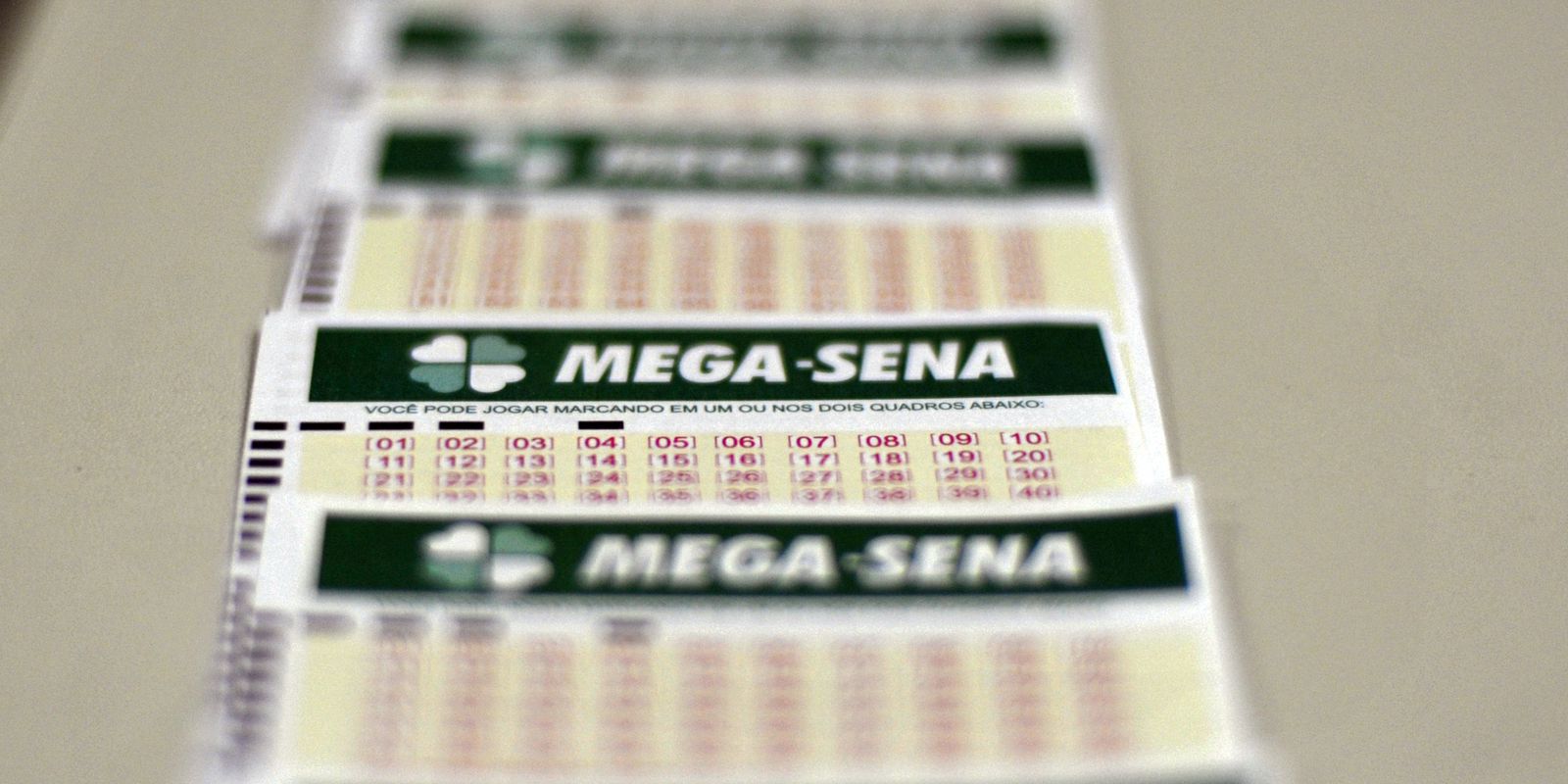 Mega-Sena acumula e prêmio principal vai para R$ 35 milhões