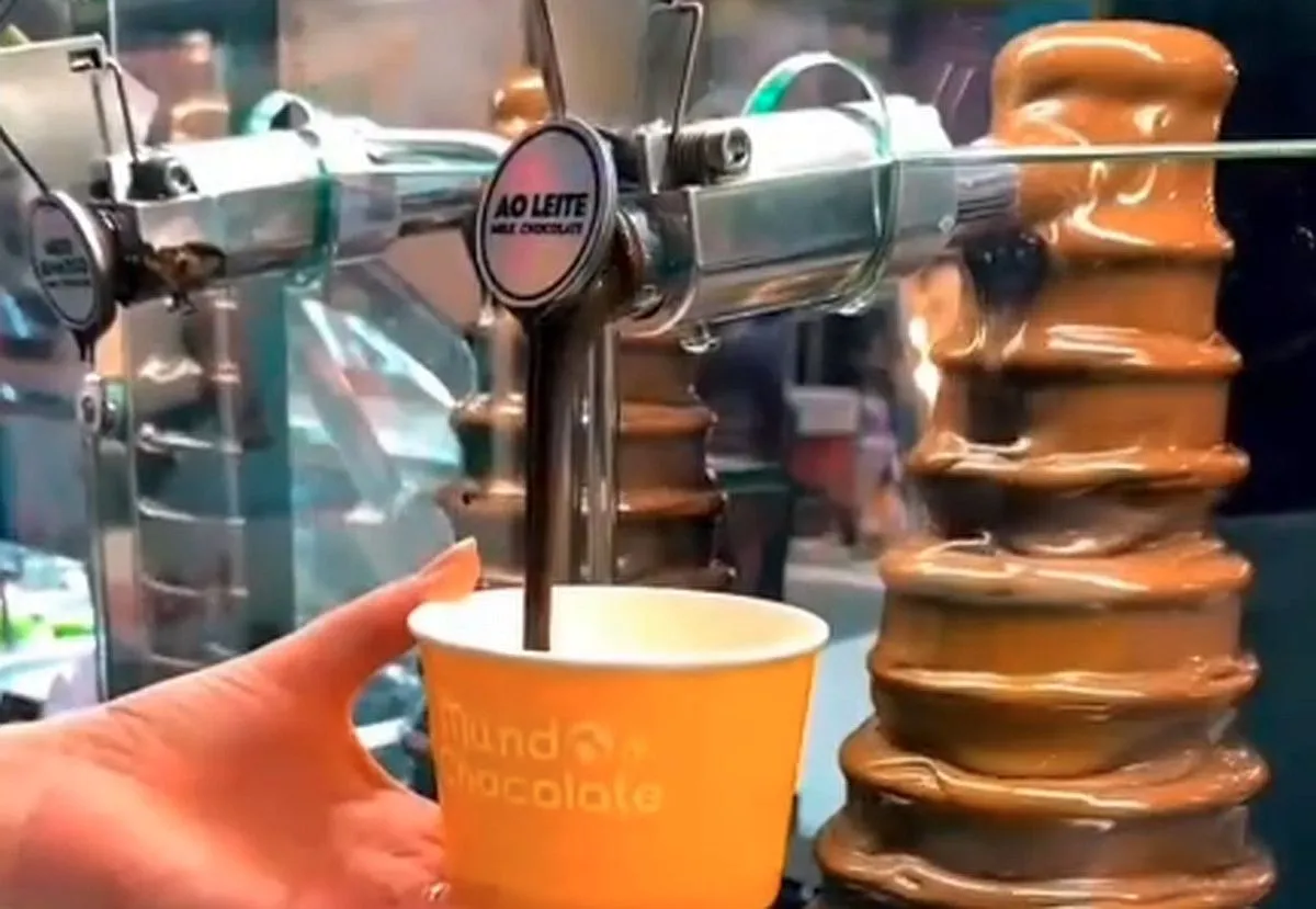 Shopping de Curitiba inaugura quiosque com foundue no copo