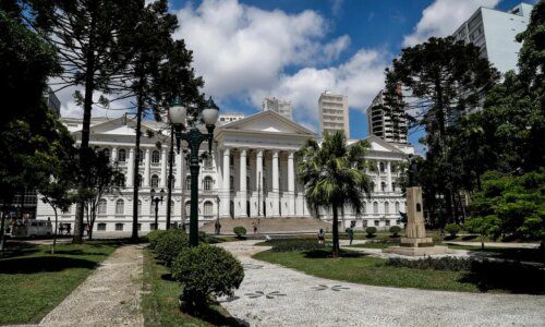 Não passou no vestibular da UFPR? Descubra outras formas de ser aluno na Federal