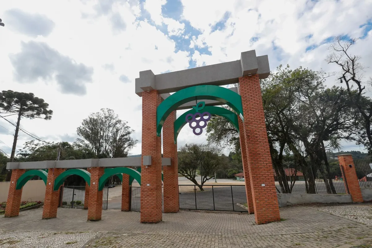 Previsão do tempo para Colombo nesta terça-feira (23/09)