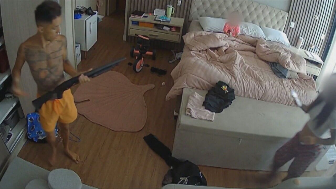 Vídeo exclusivo mostra influenciador Buzeira minutos antes de ser preso em mansão de luxo no interior de SP