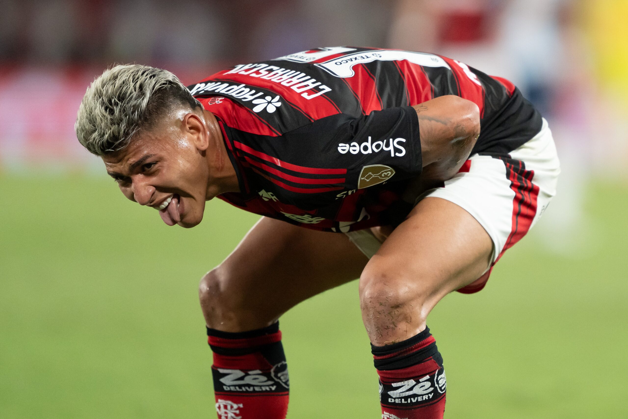 aposta de Filipe Luís brilha e pede passagem no time titular do Flamengo