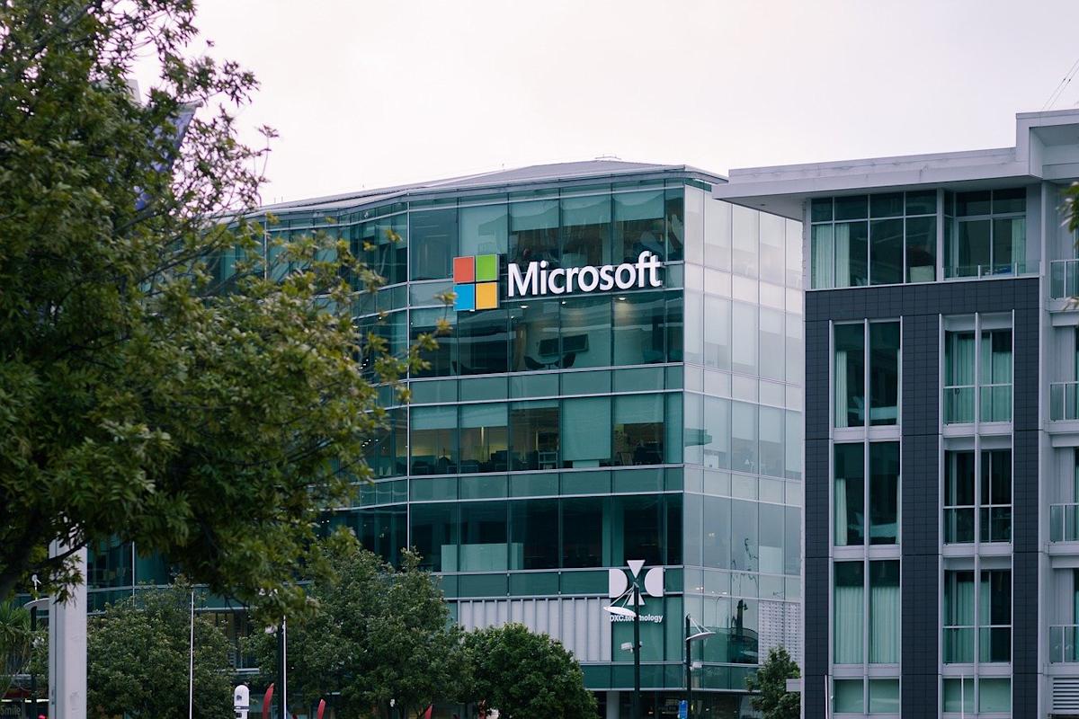 Analysts Remain Bullish on Microsoft Corporation (MSFT), Citing Strong AI and Cloud Momentum