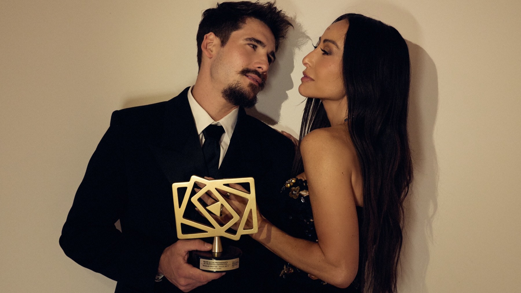 Sabrina Sato brilha em premiação no México e celebra conquista histórica de Nicolas Prattes: ‘Orgulho’