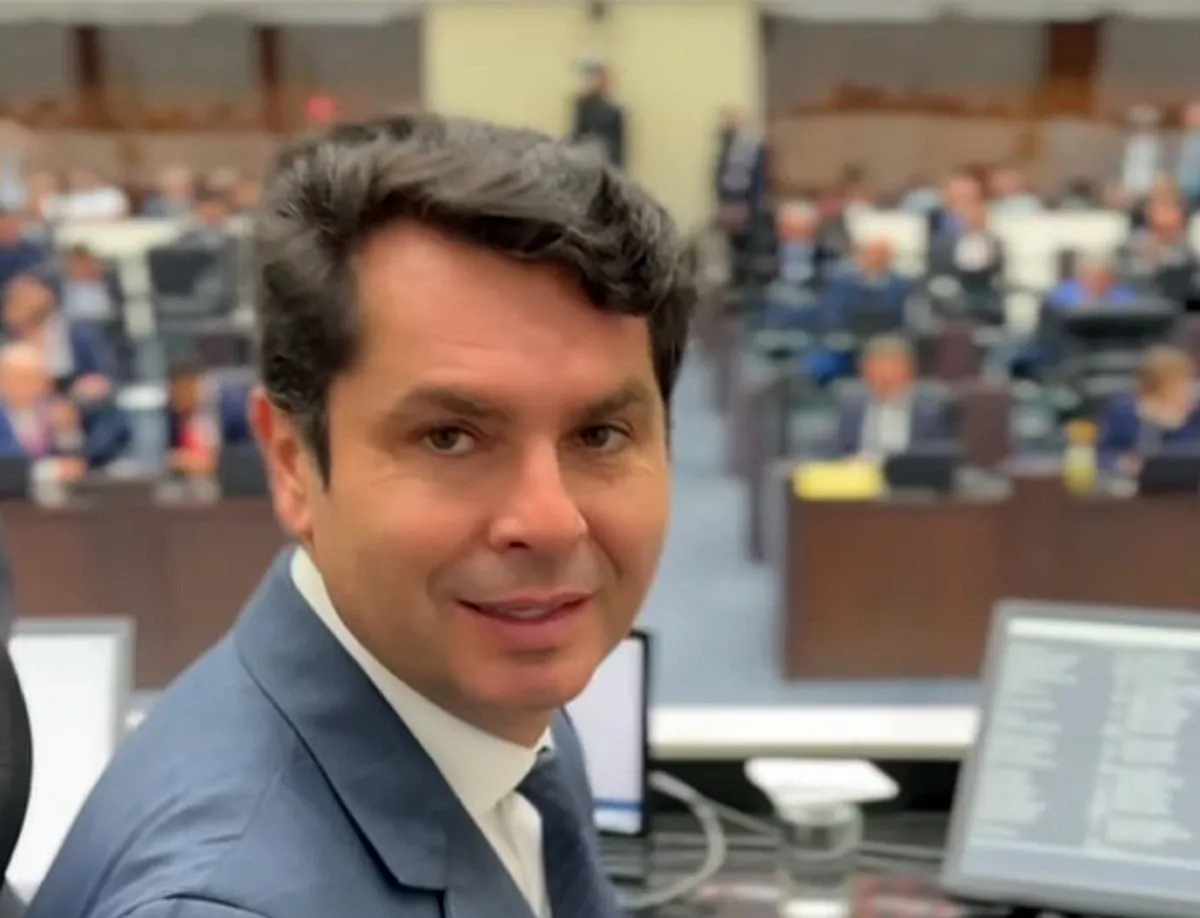 Alexandre Curi confirma pré-candidatura ao governo do PR