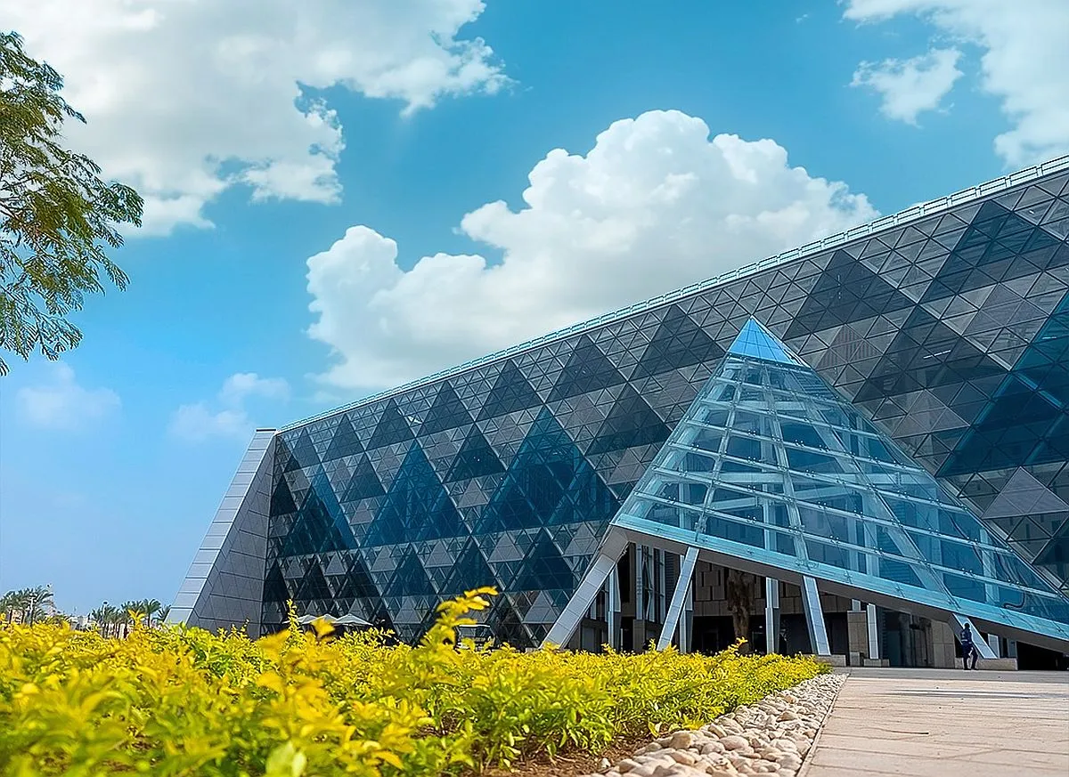 Egito inaugura museu colossal que custou R$ 5,3 bilhões