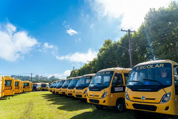 MPPR cumpre mandados na 2ª fase da Operação Rota Certa, que investiga fraudes em licitações do transporte escolar