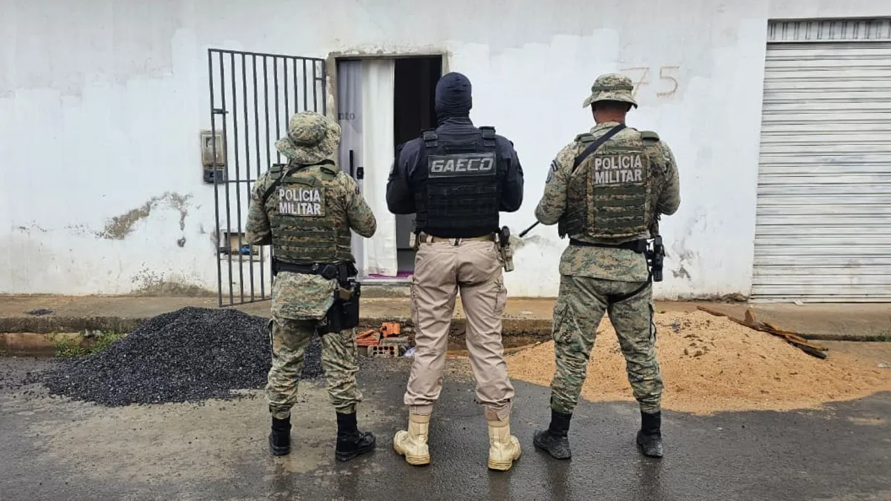 Traficantes usam caixas de frutas para transportar drogas no PR