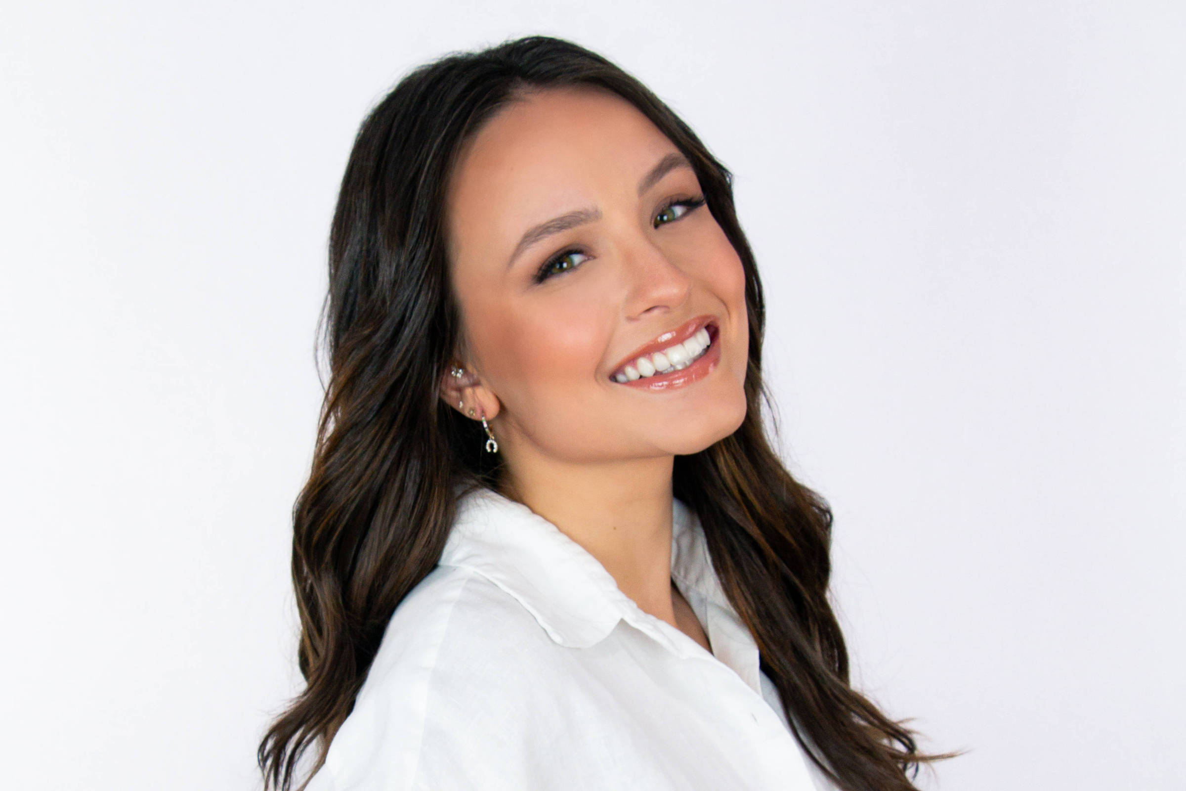 Larissa Manoela reúne personagens em vídeo comemorátivo – 01/12/2025 – Celebridades