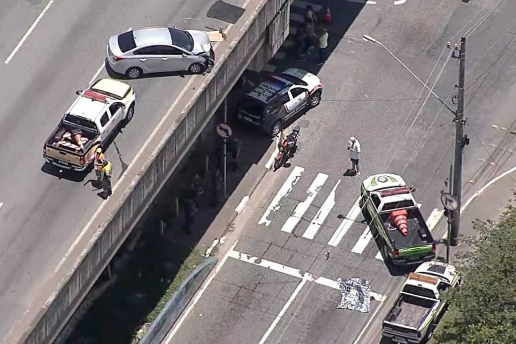 Homem atropela ex-mulher e mata agente em Mauá (SP) – 22/12/2025 – Cotidiano