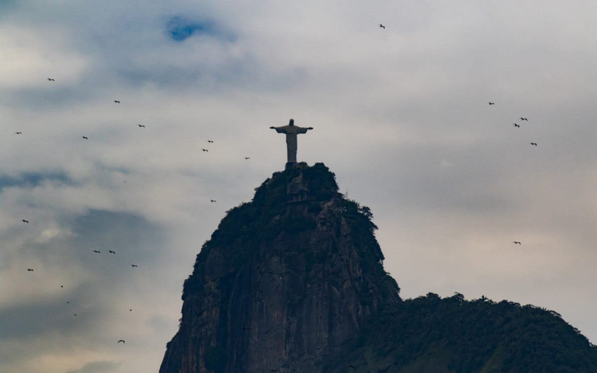 Chuva e rajada de ventos: veja a previsão do tempo para o Rio | Rio de Janeiro