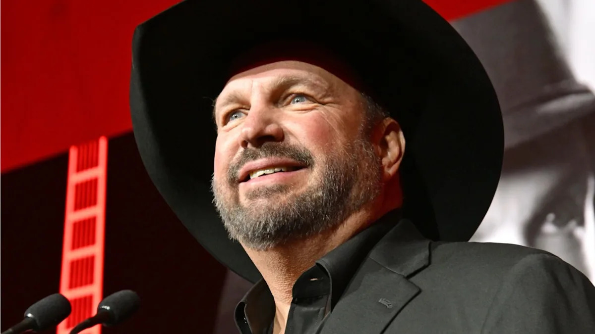 Garth Brooks’ ‘Signature’ Hit Was Rejected by More Than 20 Songwriters