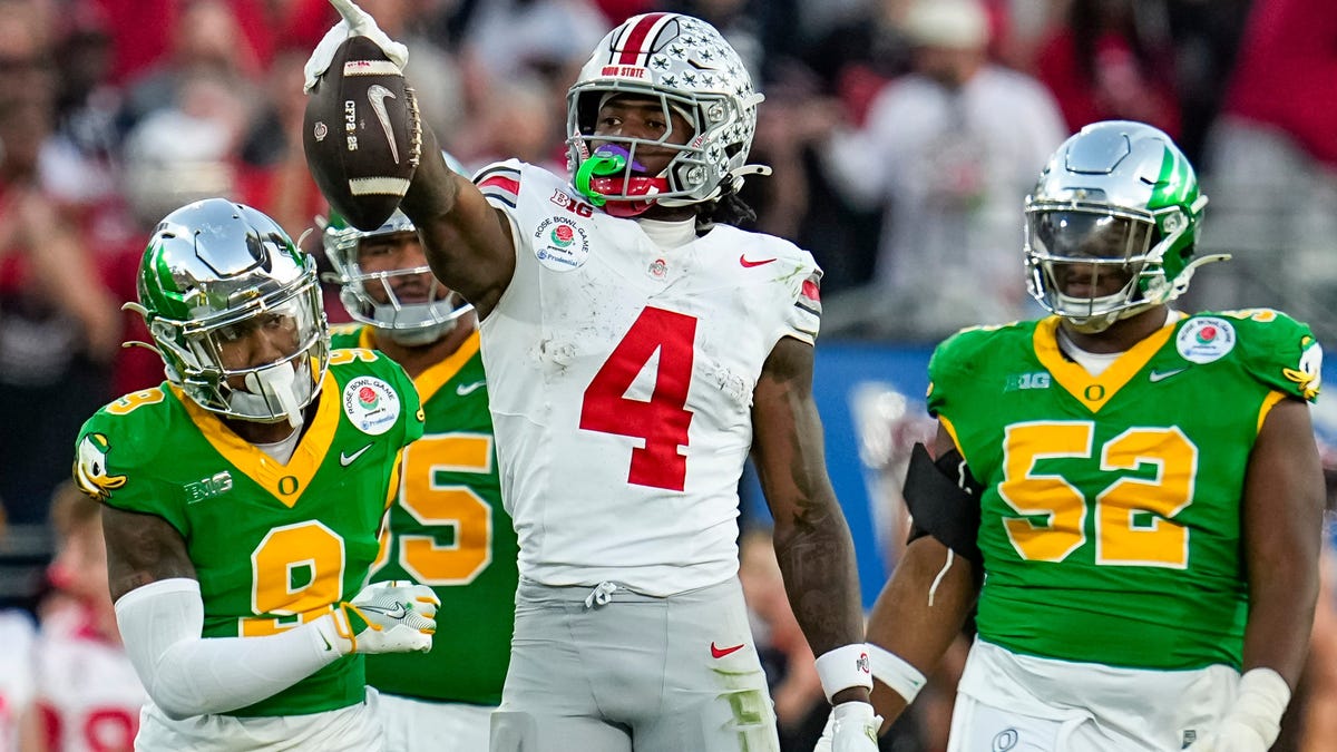 College football bowl games today schedule includes five matchups