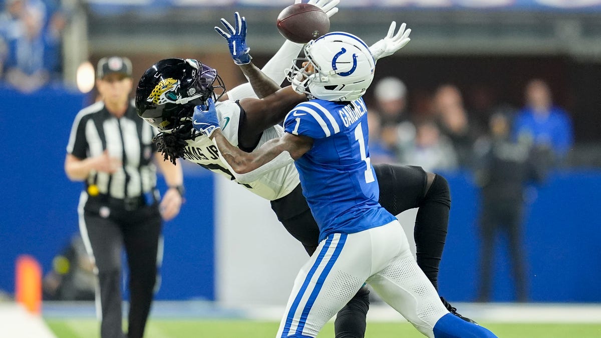 Jaguars WR Brian Thomas Jr., able to return vs. Colts after ankle injury