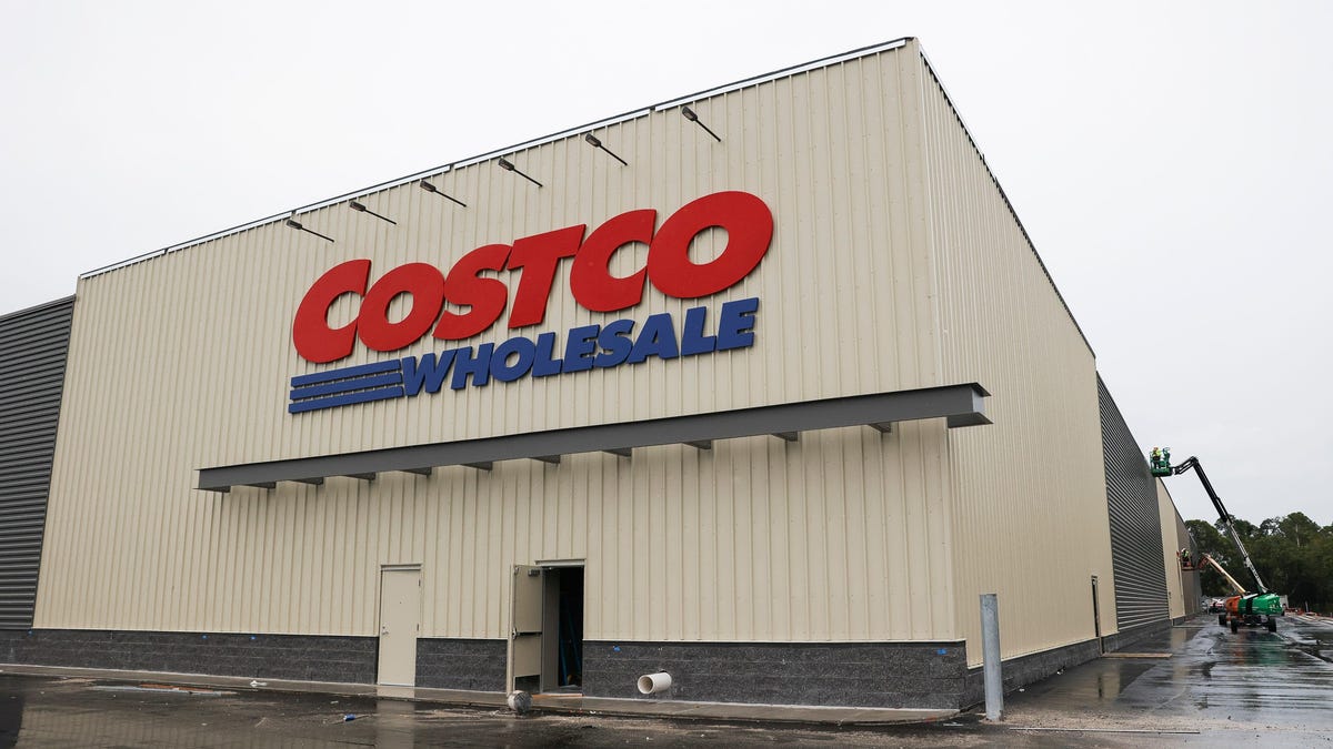What are Costco’s hours on New Year’s Eve 2025? Here’s what to know