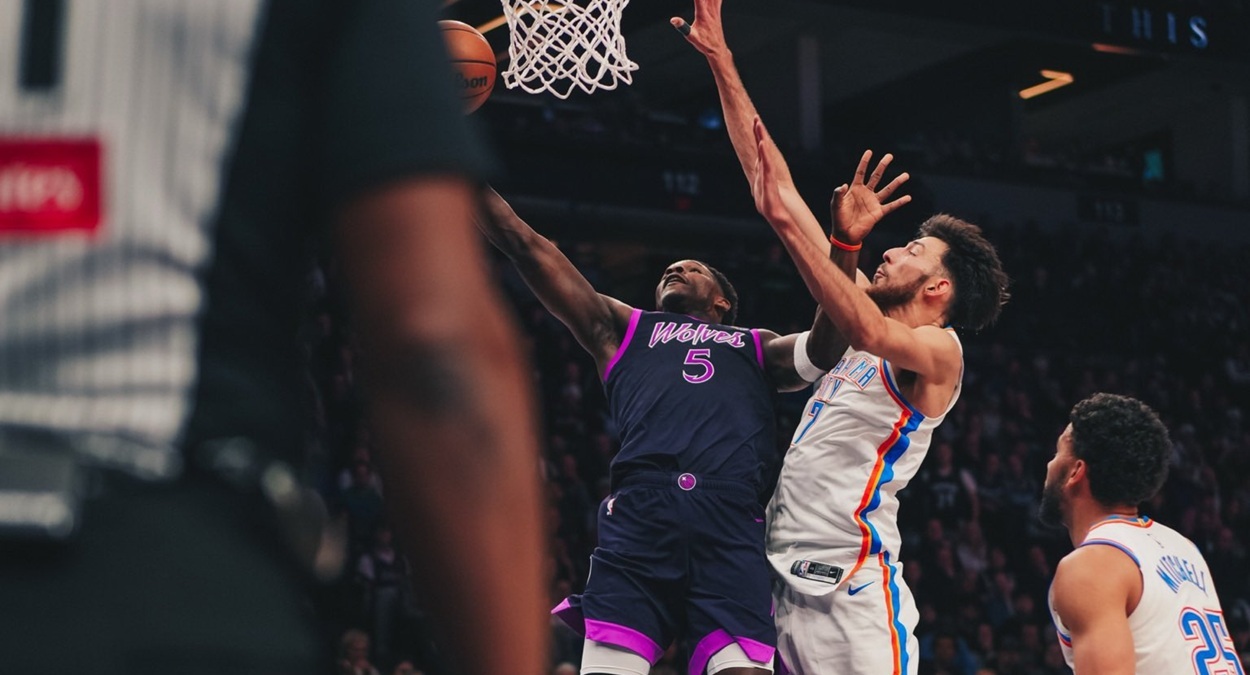 Anthony Edwards volta, decide e Timberwolves bate Thunder