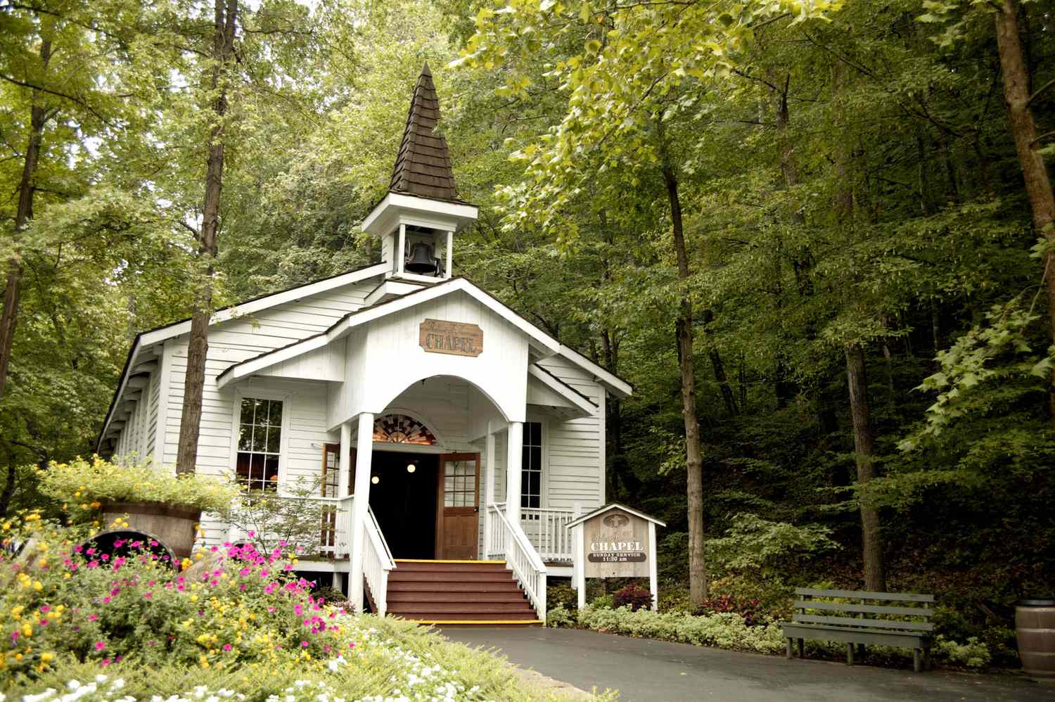 Yes, You Can Go To Church At Dollywood—And Here’s Why You Should