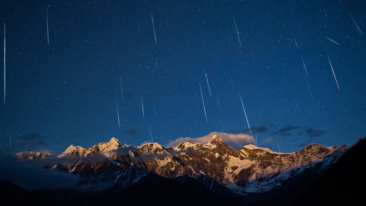 7 Astronomical Events Worth Traveling for in 2026