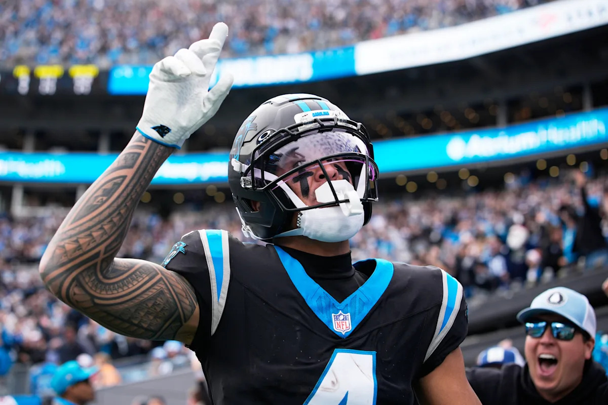 NFL playoff picture: Panthers take charge of NFC South, Bears in control of NFC North