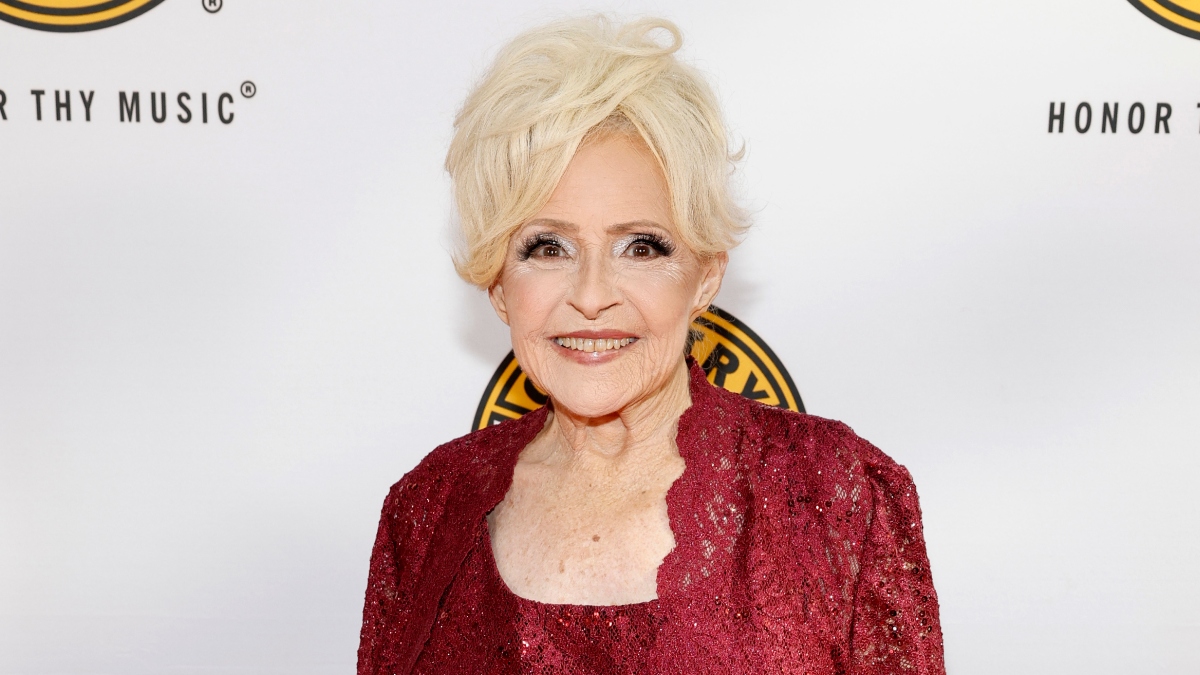 Brenda Lee Tells Real Story Behind ‘Rockin’ Around the Christmas Tree’ (Exclusive)