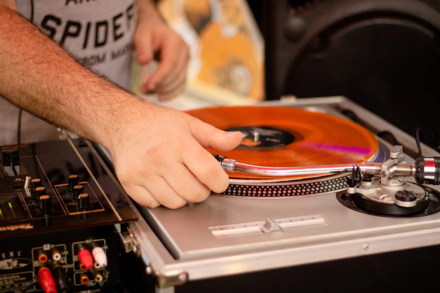 DJ premiado agita o Natal no The Bowie