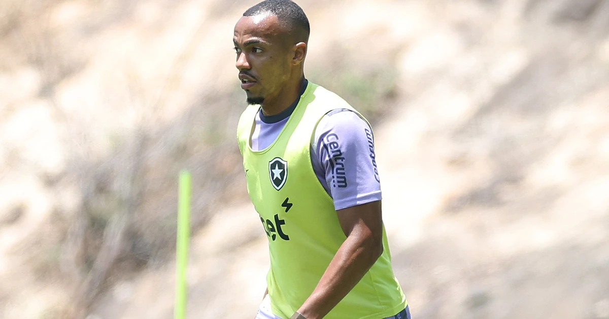 Palmeiras mostra interesse em Marlon Freitas, do Botafogo, e avalia investida 