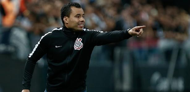 Jair Ventura lamenta final perdida no Corinthians: ‘Falta não existiu’
