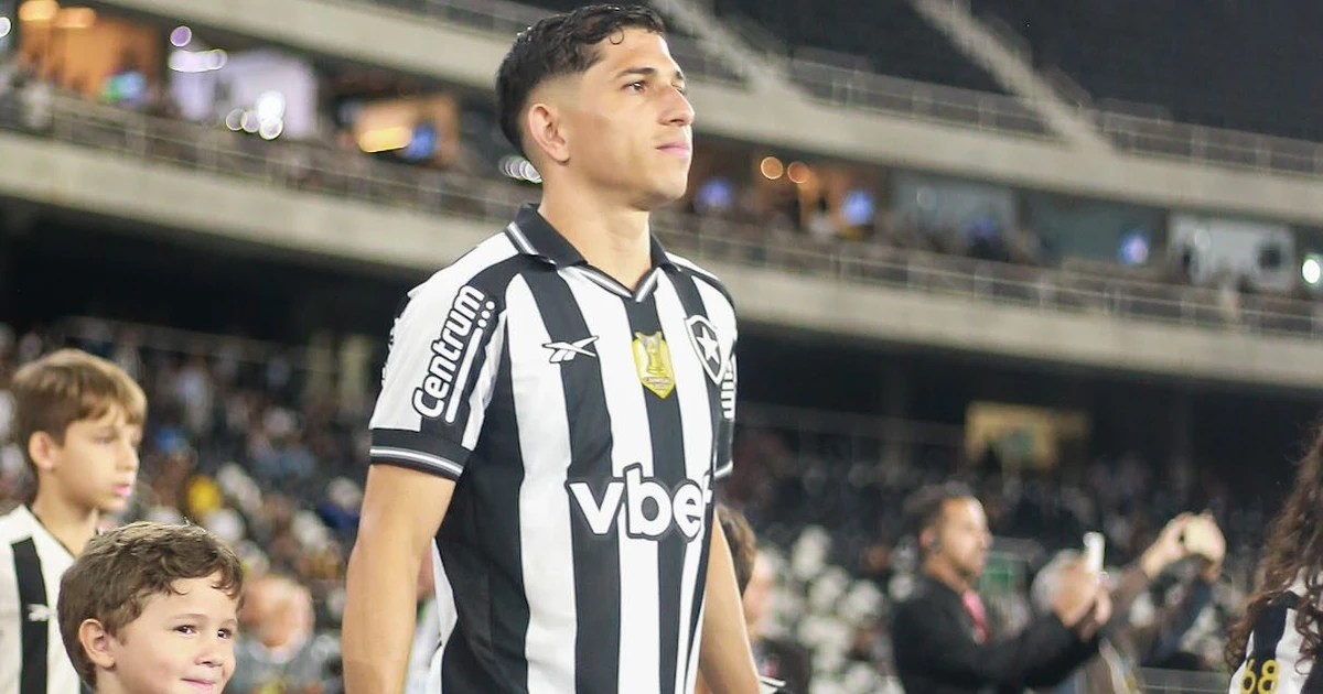 Grêmio tem interesse em Savarino e quer negociar abatendo dívidas do Botafogo por dois atletas, diz jornalista