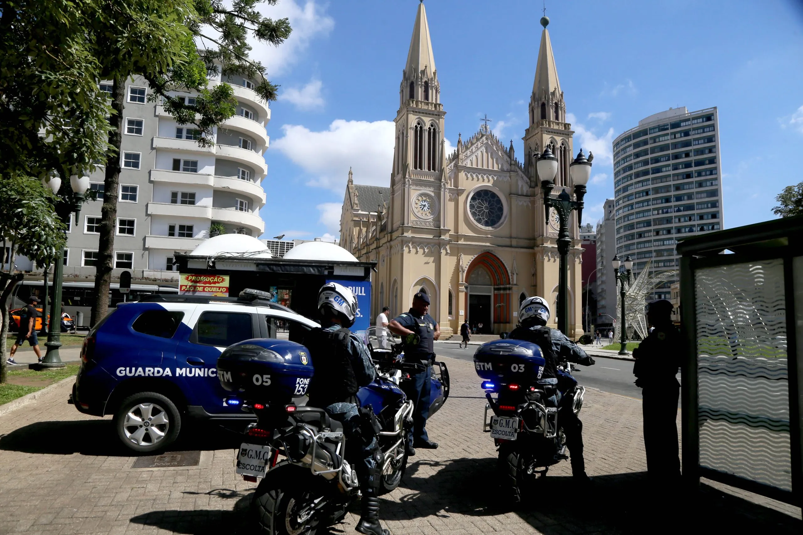 Guarda Municipal reforça segurança no Centro de Curitiba com nova operação