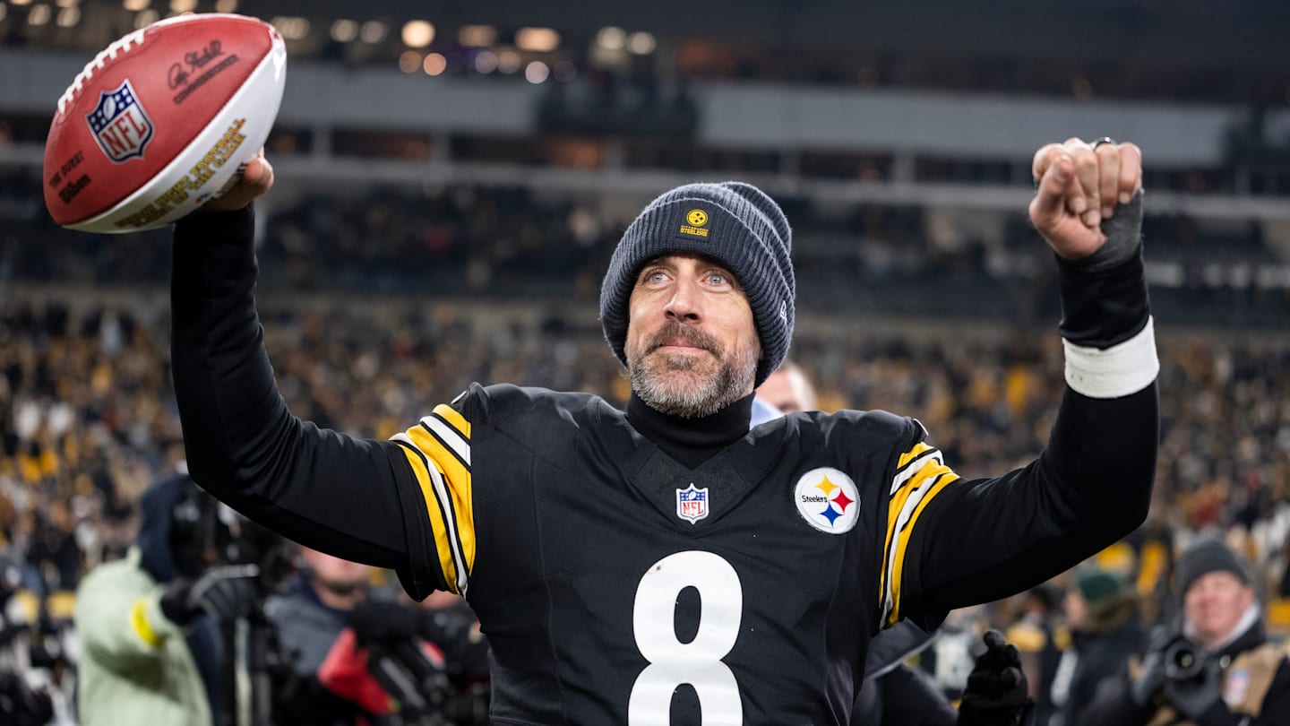 Aaron Rodgers is about to pass Ben Roethlisberger in a major NFL stat