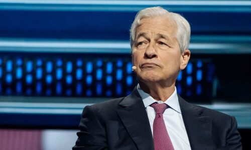 Trump threatens to sue JPMorgan Chase for ‘debanking’ him