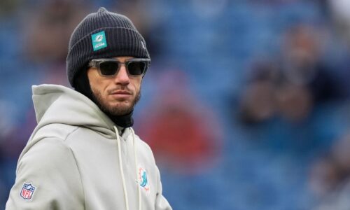 Dolphins fire coach Mike McDaniel after 7-10 season