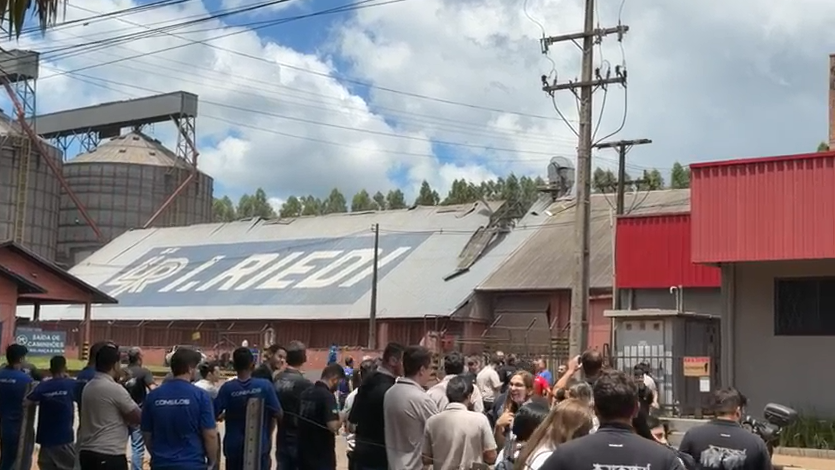 Explosão mobiliza socorristas em empresa às margens da BR-277 em Cascavel