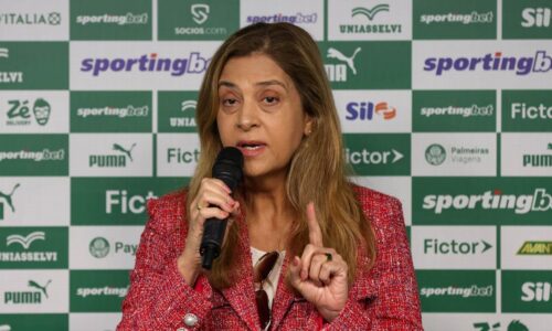 Time da Premier League propõe que Palmeiras coloque joia em negociação por zagueiro; clube veta e encerra conversas