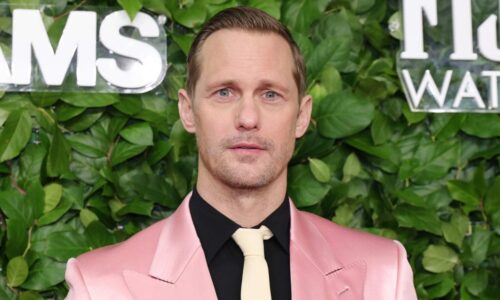 Alexander Skarsgård rocks a sexy singlet in steamy new pics