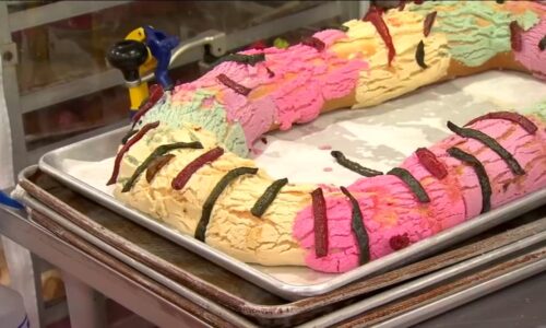 Valley families celebrate Three Kings Day with Rosca de Reyes