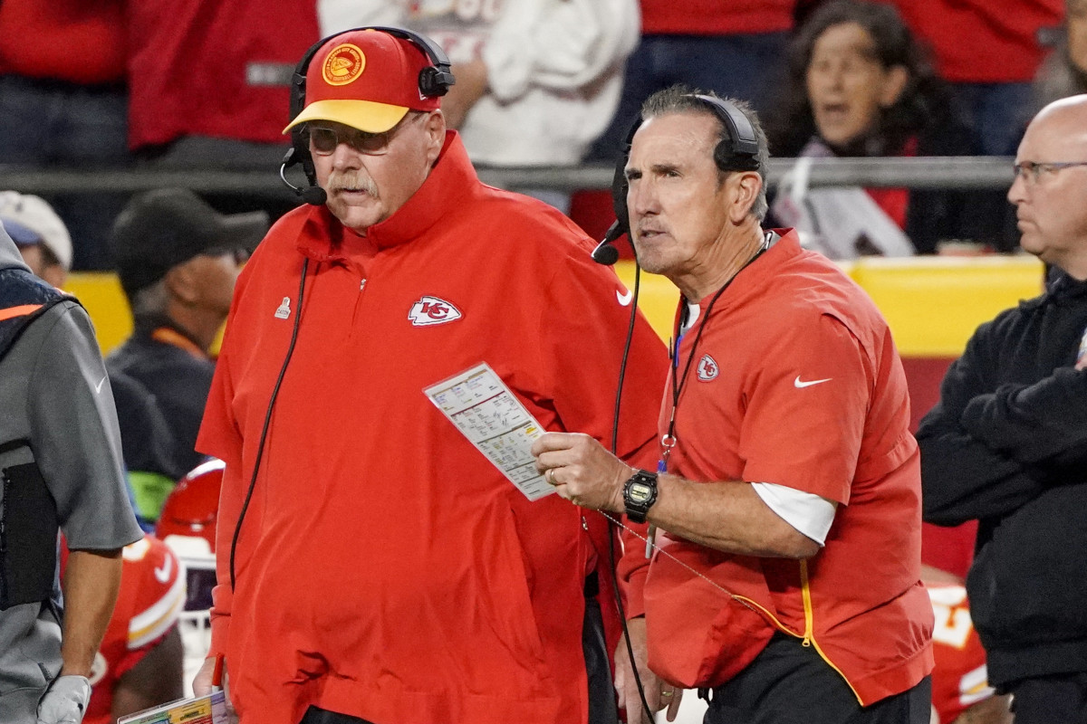 Andy Reid, Chiefs Lose Defensive Coach After Missing NFL Playoffs