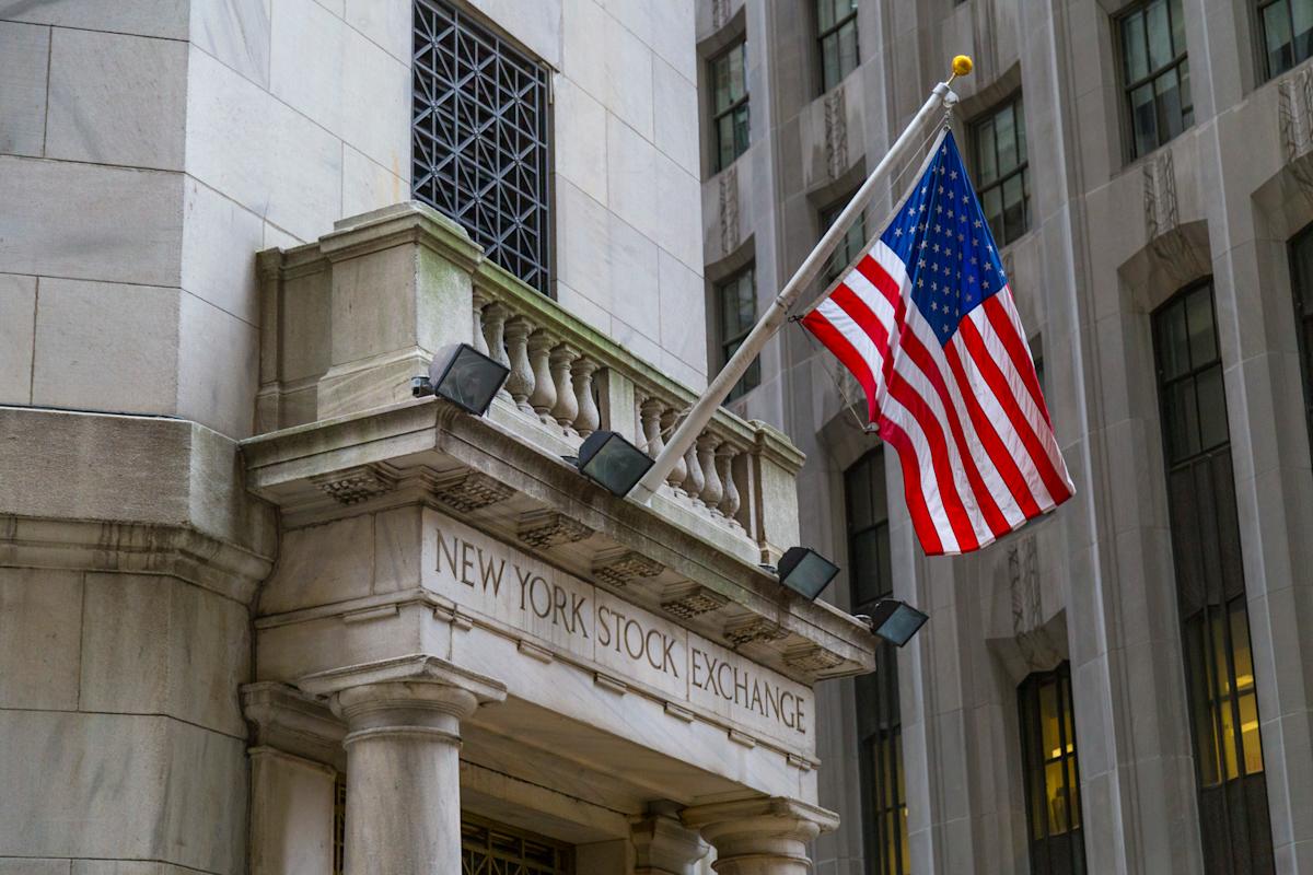 Dow crosses 49,000, S&P 500 jumps to new high in record-setting start to year