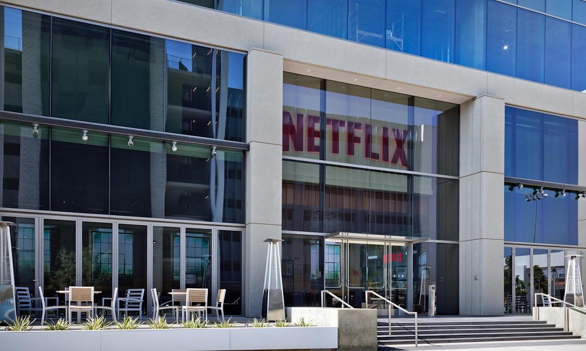 Should You Buy Netflix Stock Before Jan. 20?