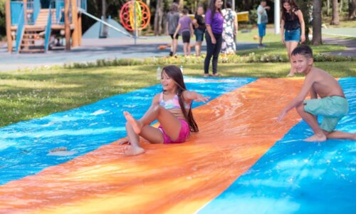 Curitiba lança programação de verão com skibunda e brinquedos aquáticos
