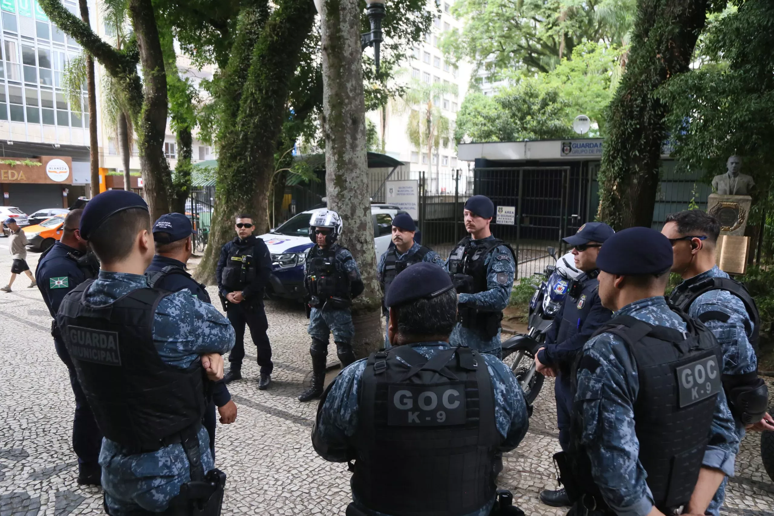 Guarda Municipal prende 76 por tráfico de drogas no Centro de Curitiba