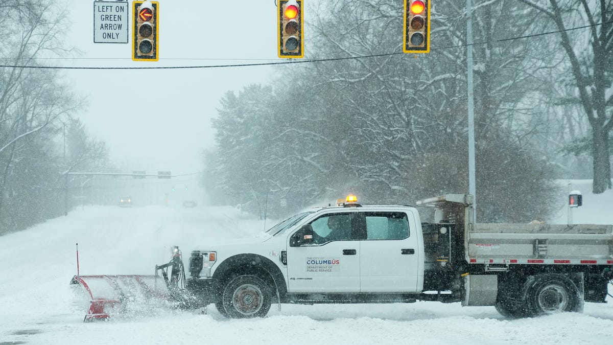 Is it legal to drive during level 3 snow emergency in Franklin County?