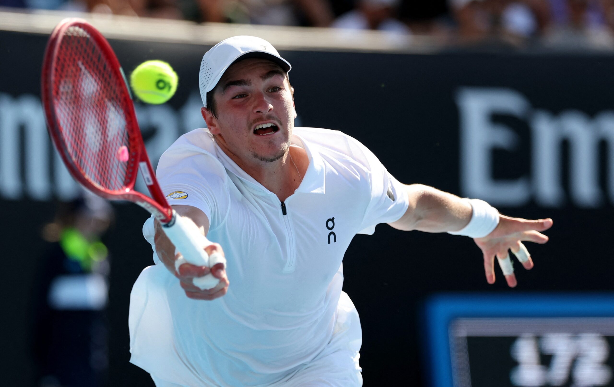 João Fonseca cai no ranking, mas embolsa R$ 545 mil com eliminação na 1ª rodada do Australian Open