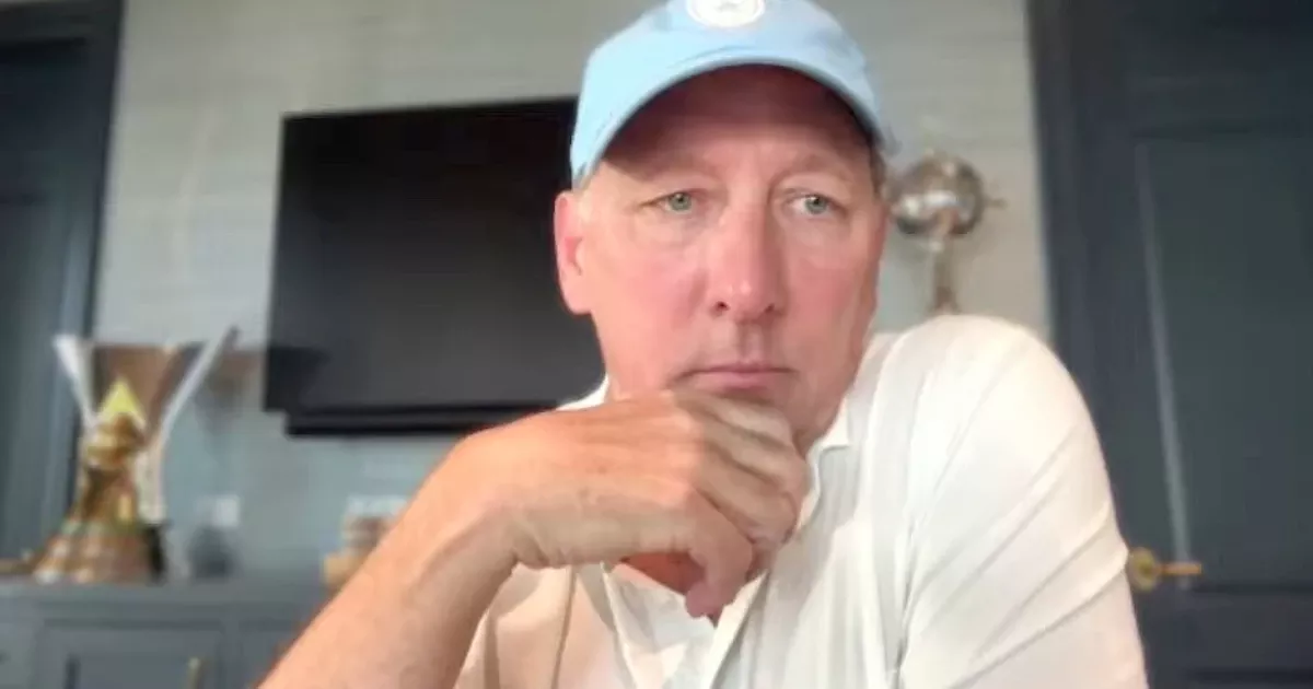 John Textor reage a protestos pedindo sua saída do Botafogo: ‘É um absurdo. Se quiserem comprar, que façam uma proposta’