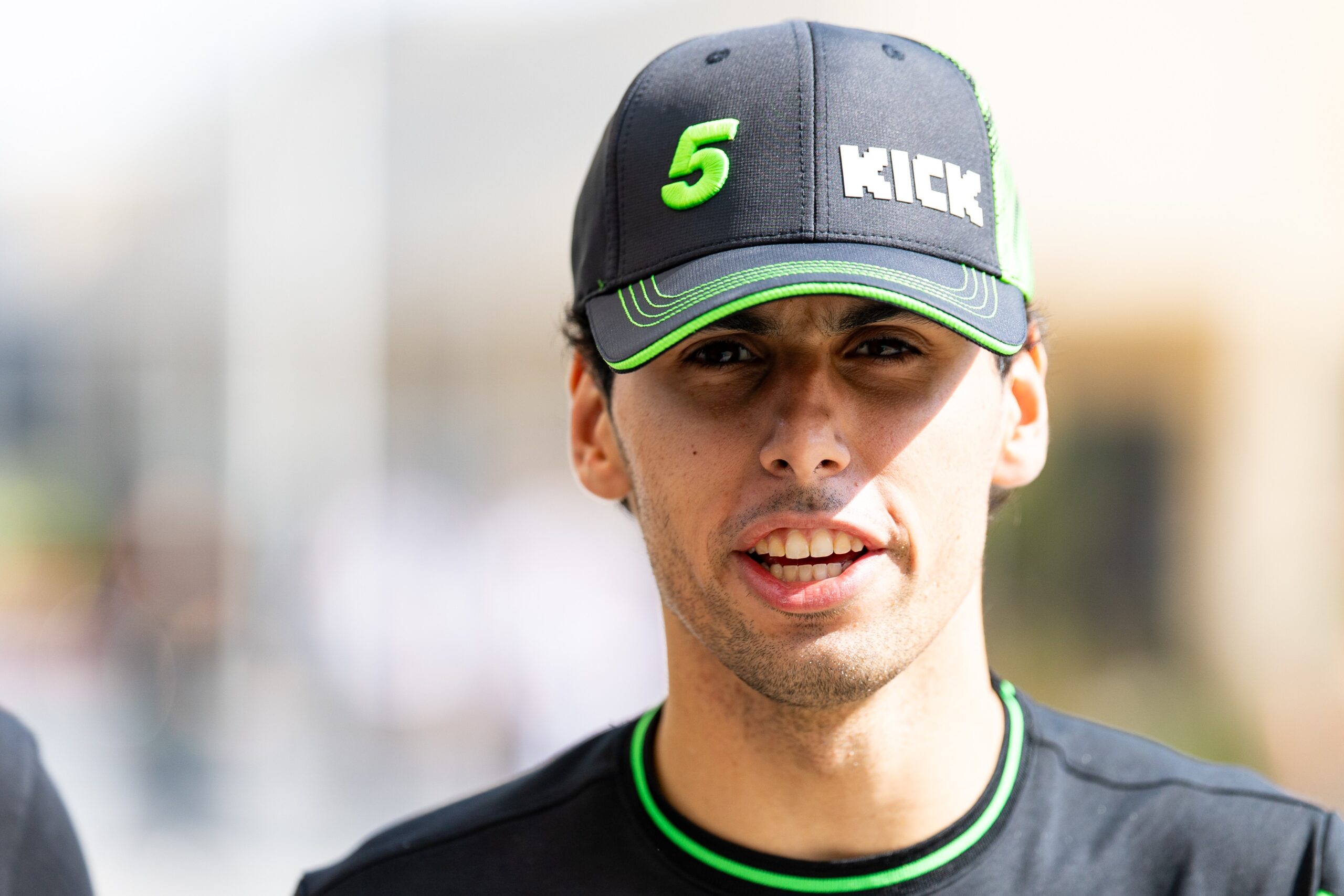 Lançamento de carro da Audi marca desafio inédito para Bortoleto na F1