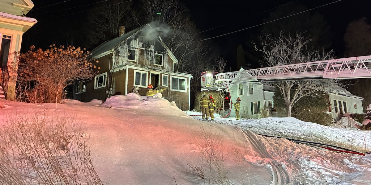 Man dead after house fire in Dexter