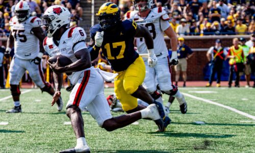 Michigan defensive tackle withdraws from transfer portal, set for return